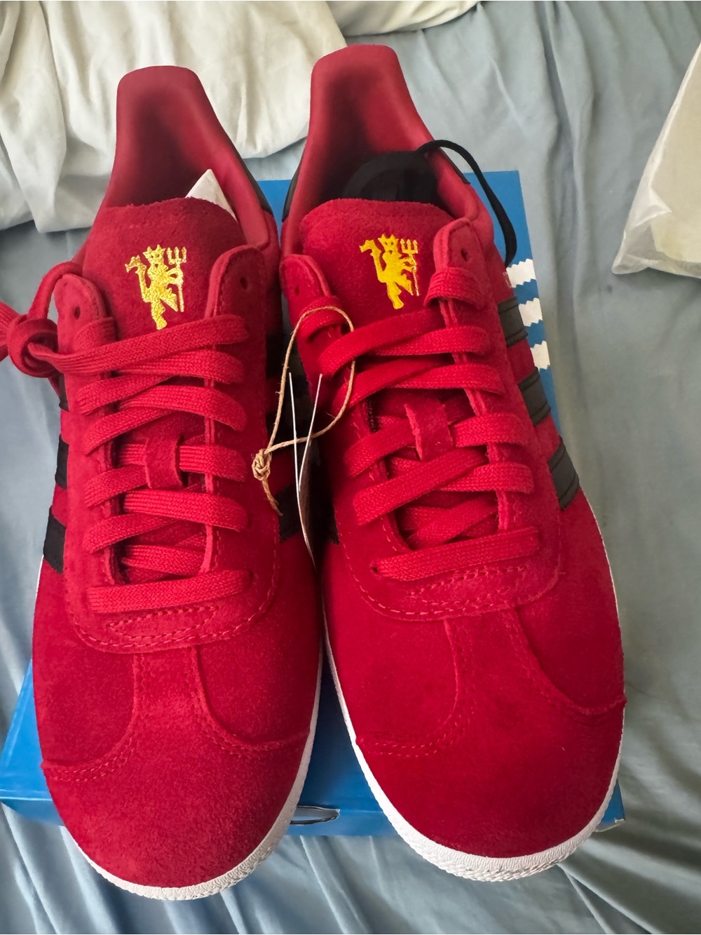 Adidas gazelle x Manchester United collab NIB NWT! Size 7.5 men